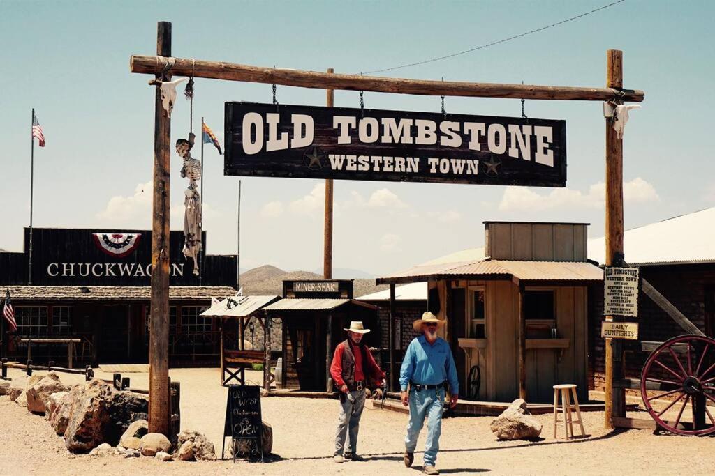 Silver Spur Homestead Luxury Glamping - The Cowboy Tombstone Exteriör bild
