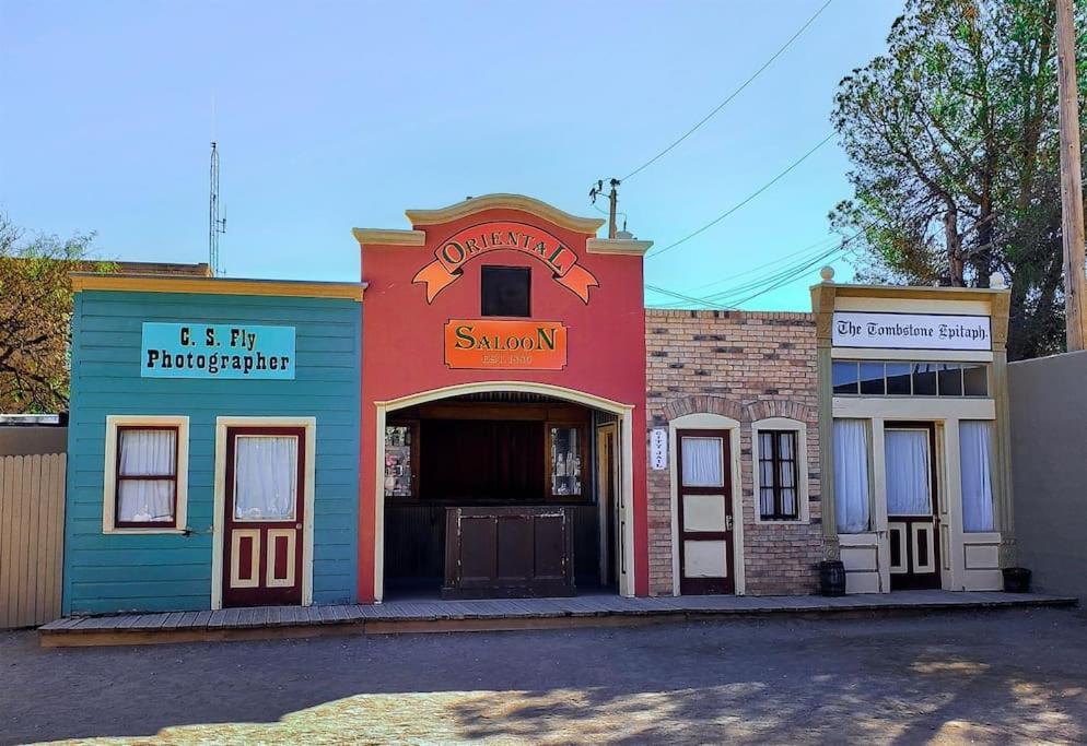 Silver Spur Homestead Luxury Glamping - The Cowboy Tombstone Exteriör bild
